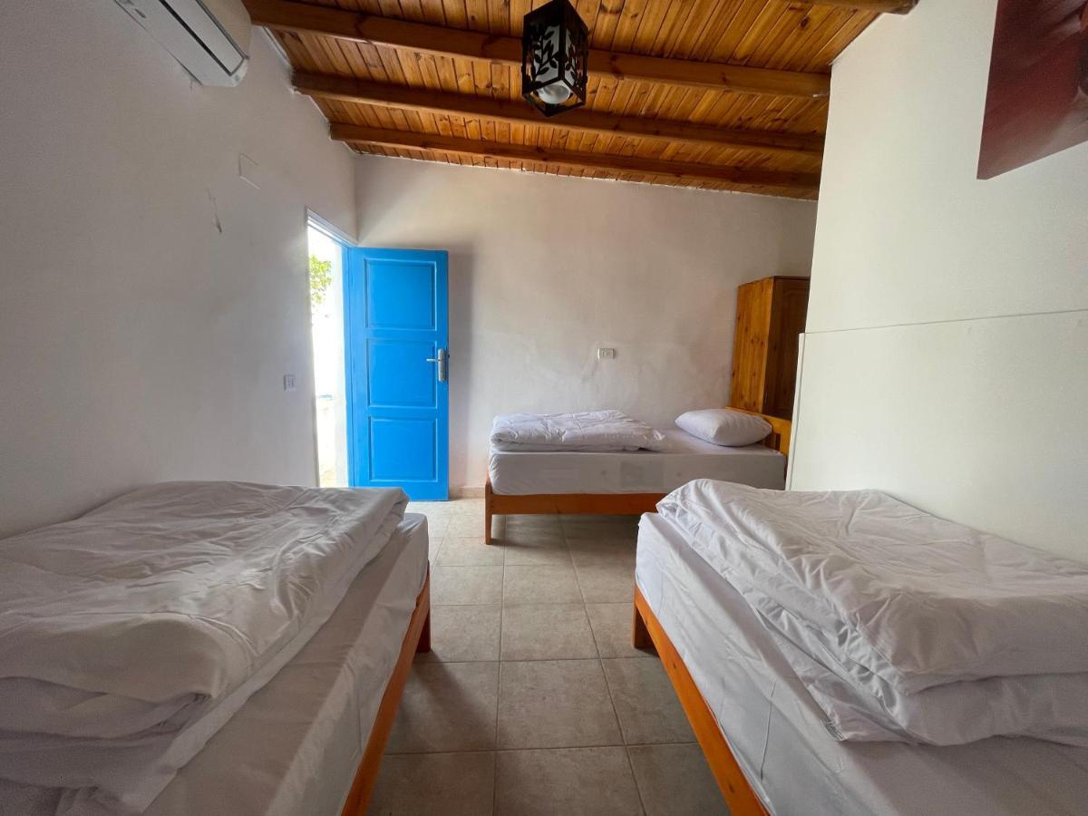 Auski Hostel Дахаб Екстериор снимка