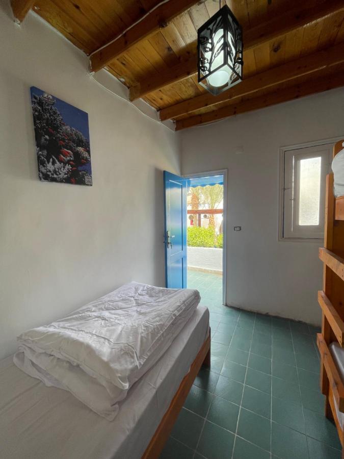 Auski Hostel Дахаб Екстериор снимка