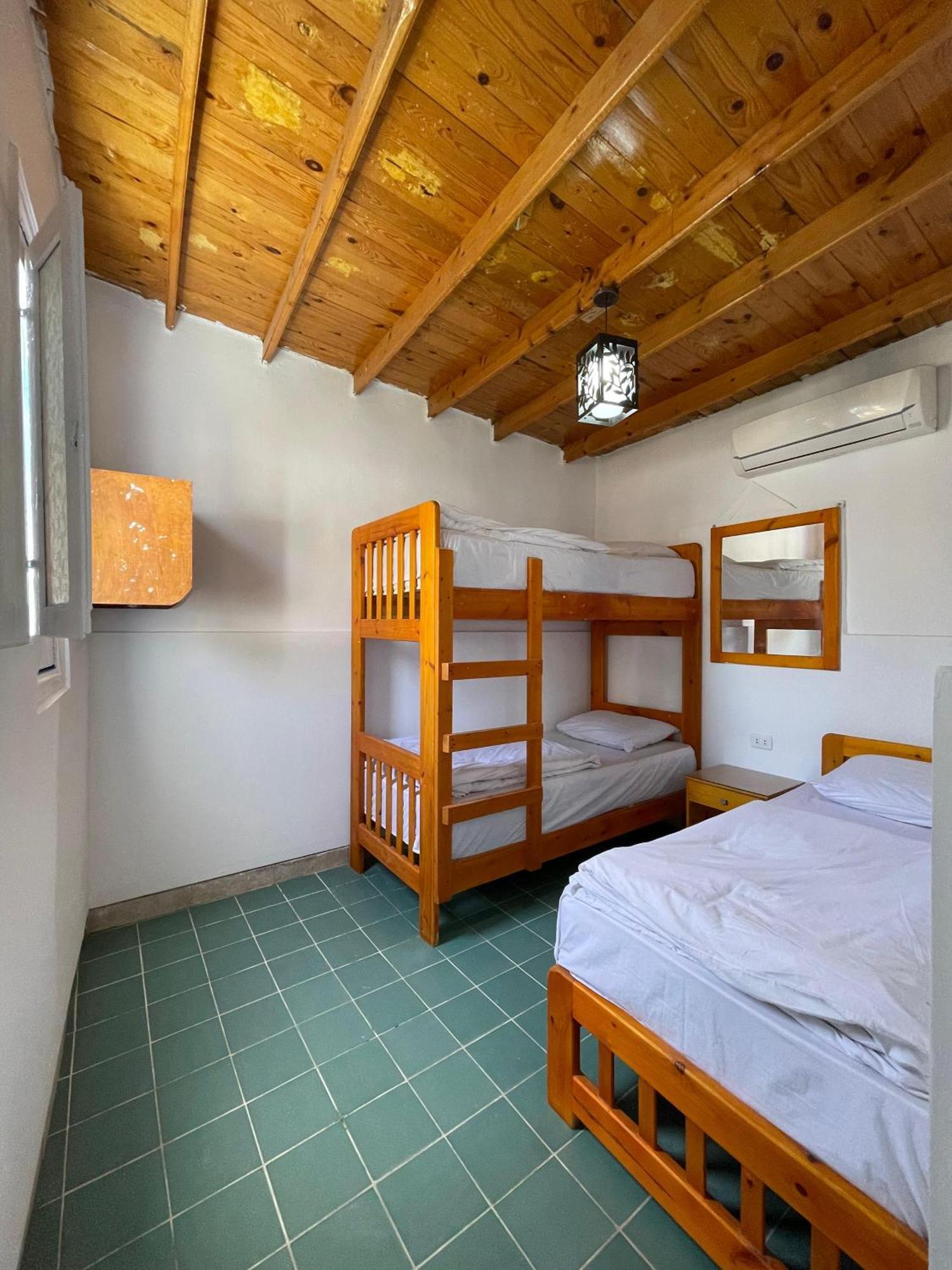 Auski Hostel Дахаб Екстериор снимка