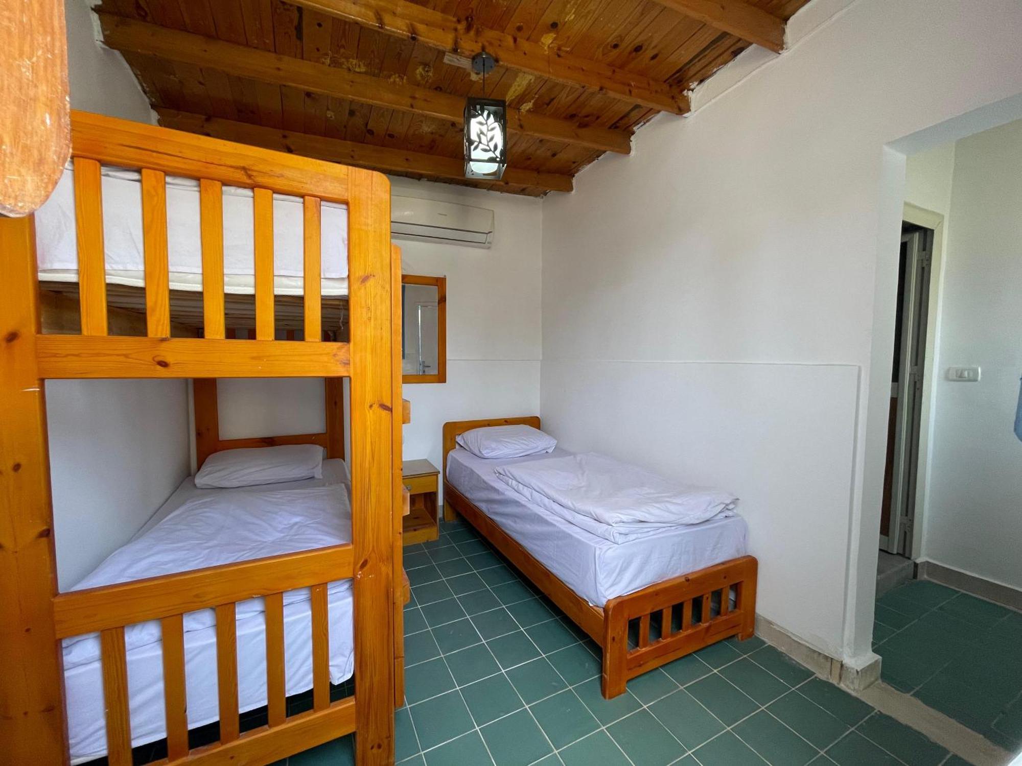 Auski Hostel Дахаб Екстериор снимка