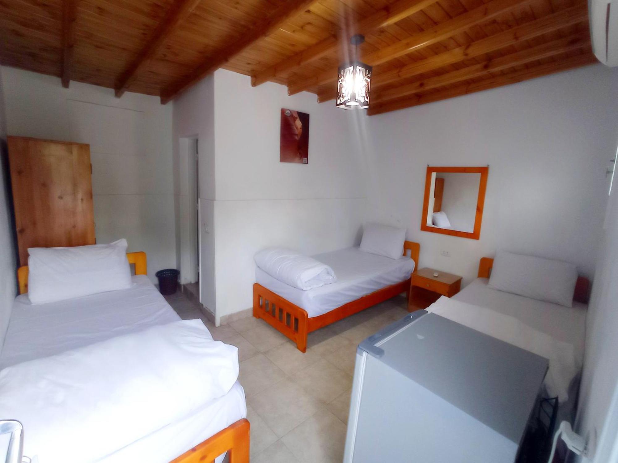 Auski Hostel Дахаб Екстериор снимка