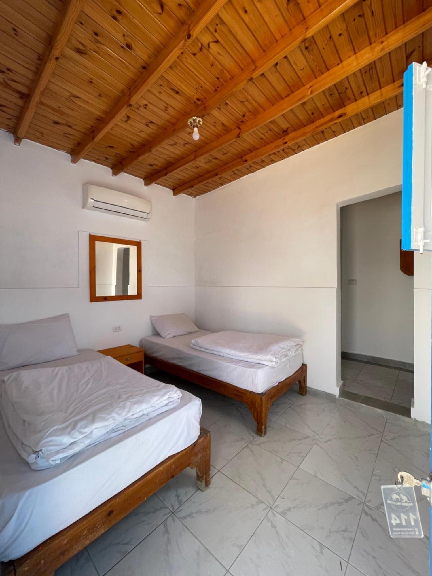 Auski Hostel Дахаб Екстериор снимка